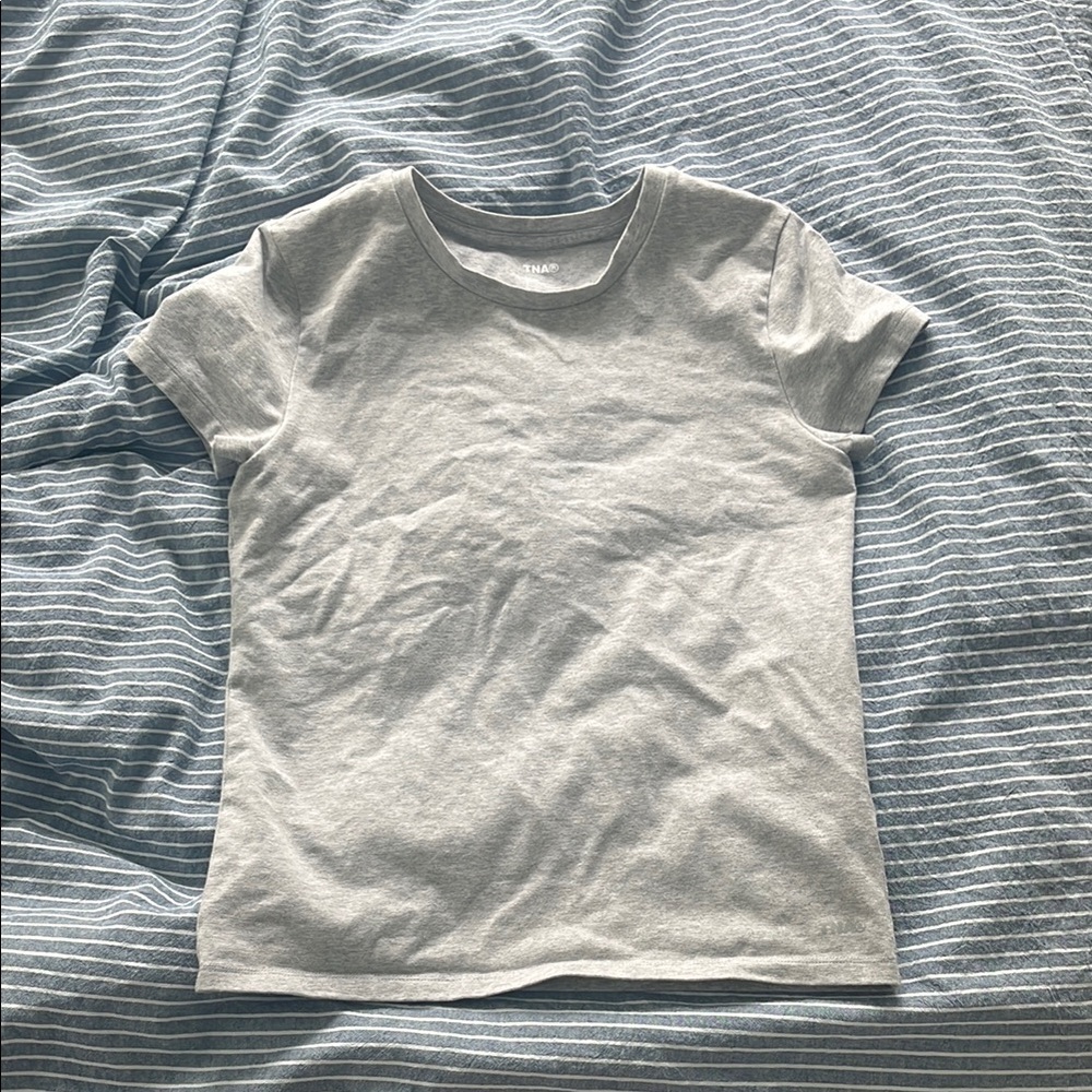 Aritzia TNA T-shirt